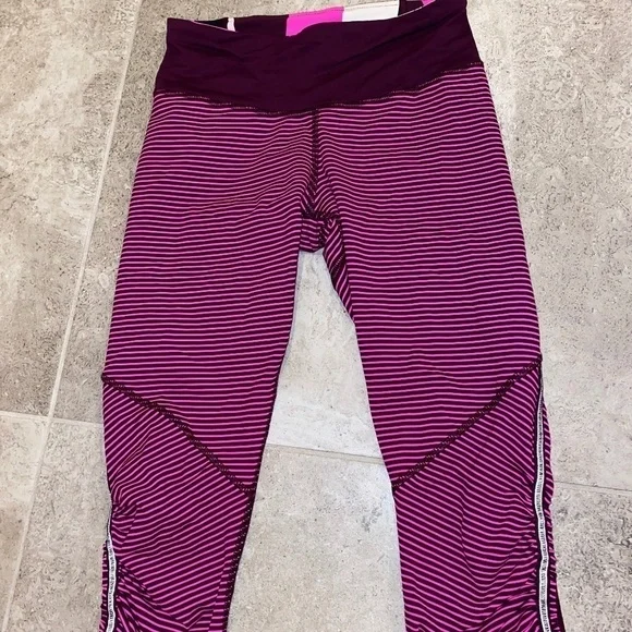 Run For Your Life Crop Hyper Stripe Raspberry Glo Light - Picture 2 of 8